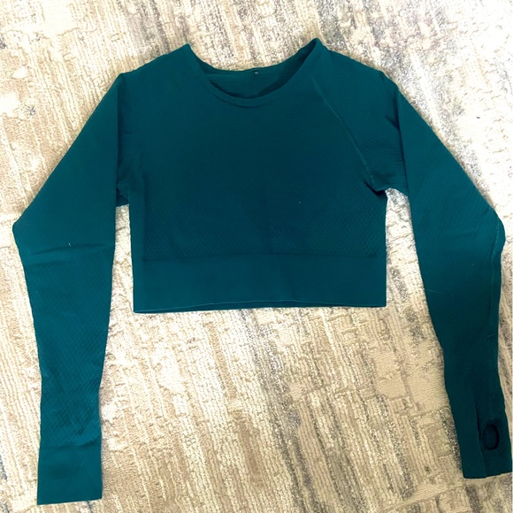 BALANCE Athletic Long Sleeve Crop Top - Picture 2 of 3